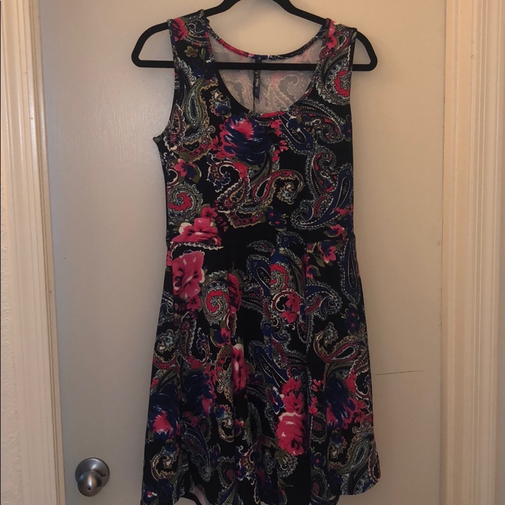Brand new WhiteMark print dress closer to M than L